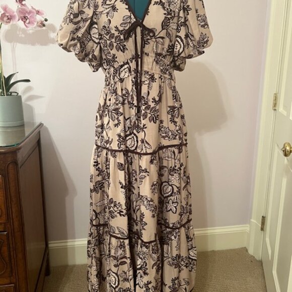 Pretty three-tiered Dress - Picture 2 of 8